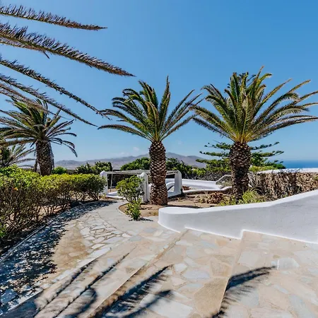 Villa Angelica W Pool, Sea View, 2bdr